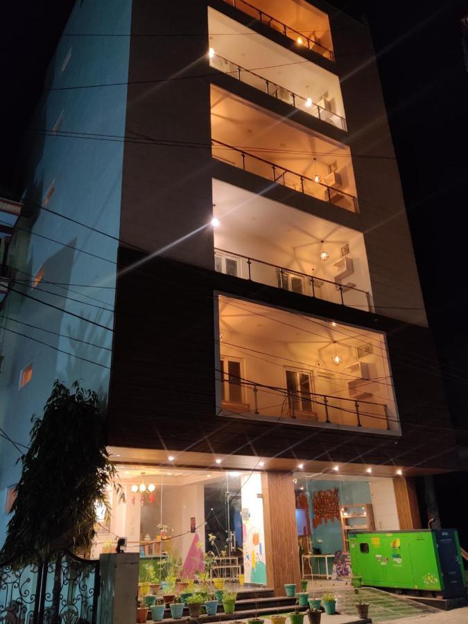 Albergue The Sweven Rishīkesh Exterior foto